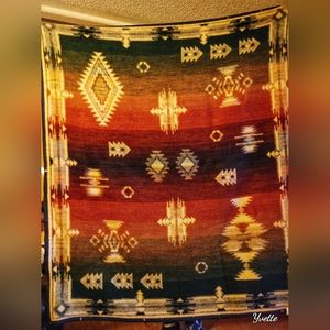 Beiderlack Throw, Robe